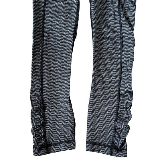 LULULEMON Herringbone Speed Cropped Leggings Ruched Ankles Mesh Panels Size 4 - Picture 4 of 10